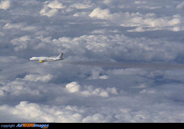 Airbus A320-214 Airbus A320-214