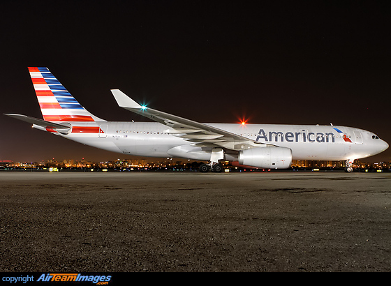 Ship 292, US Airways' penultimate A330, now wearing the new American colours. Airbus A330-243