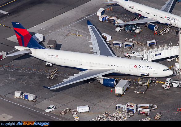Airbus A330-223 Airbus A330-223