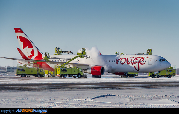Boeing 767-333/ER Boeing 767-333/ER