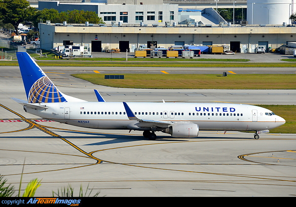 Boeing 737-824 Boeing 737-824