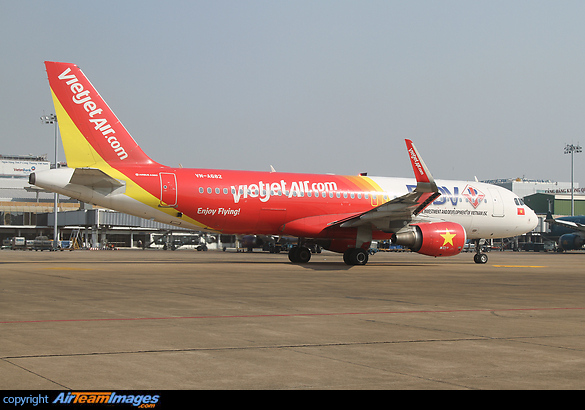 Special promotional livery for this Vietjet Air Airbus A320 Airbus A320-216