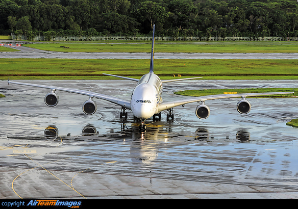 Airbus A380-841 Airbus A380-841