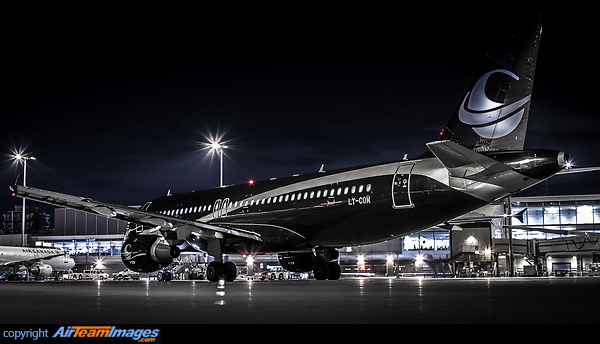 Airbus A320-212 Airbus A320-212