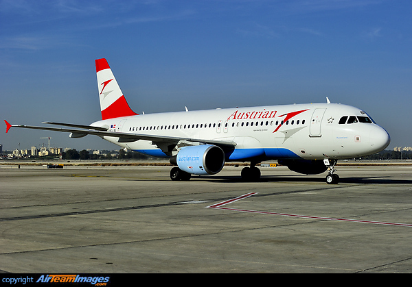 Airbus A320-214 Airbus A320-214