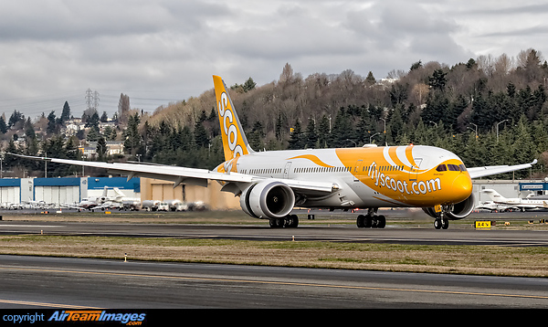 Scoot Boeing 787-9 Dreamliner - cn 37112 / ln 240 9V-OJA returning to Boeing Field after a test flight. Boeing 787-9 Dreamliner