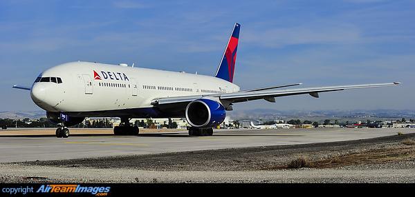 Boeing 777-232/ER Boeing 777-232/ER