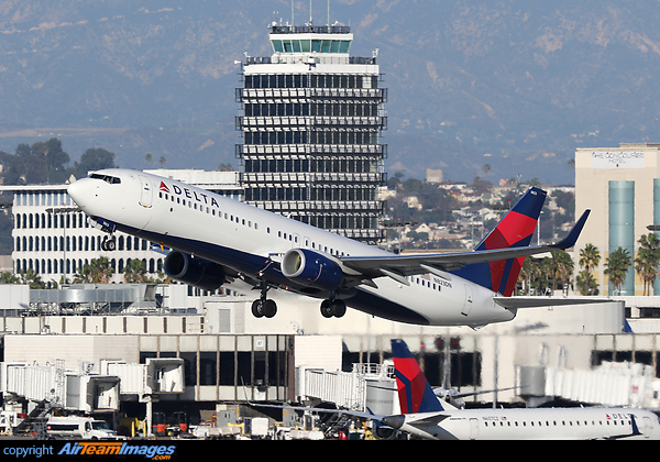 Boeing 737-932/ER Boeing 737-932/ER