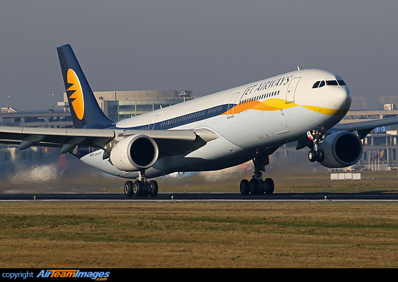 Airbus A330-302 Airbus A330-302