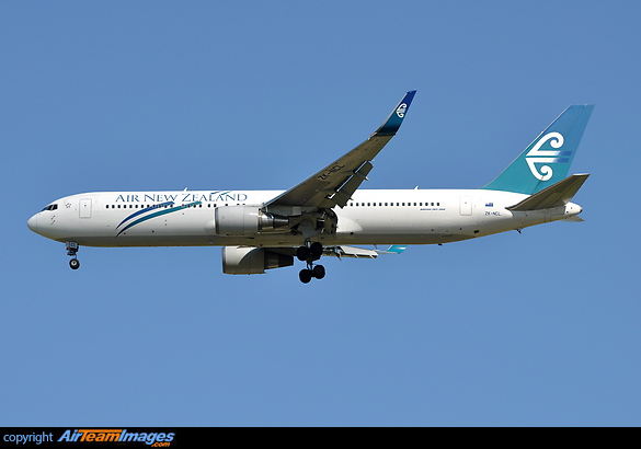 Boeing 767-319/ER Boeing 767-319/ER