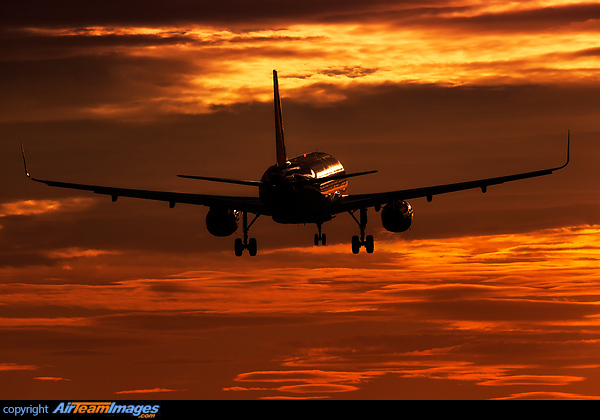 Airbus A320-232 Airbus A320-232