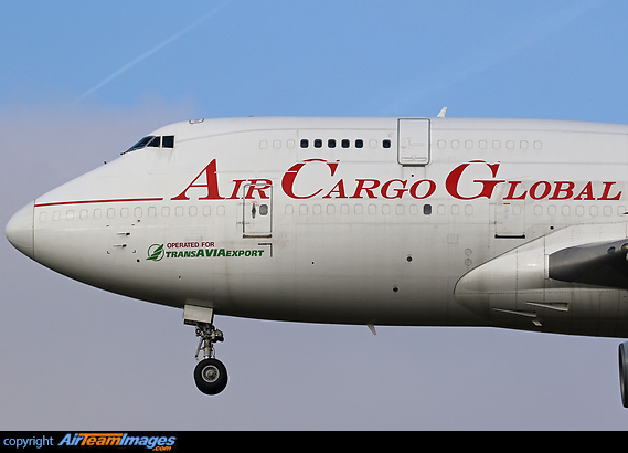 Operated for TransAVIAExport. Boeing 747-409(BDSF)