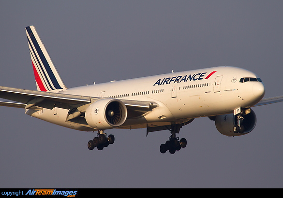 Boeing 777-228/ER Boeing 777-228/ER