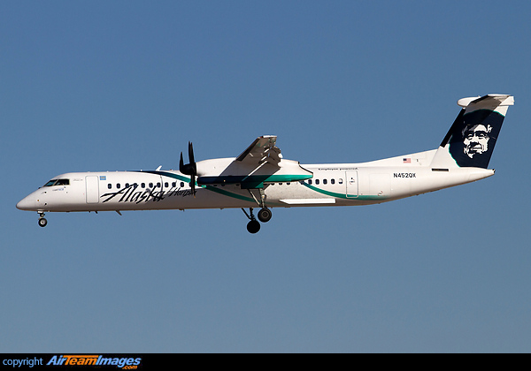 Special employee powered colour. Bombardier Dash 8-402Q