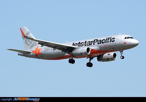 Airbus A320-232 Airbus A320-232