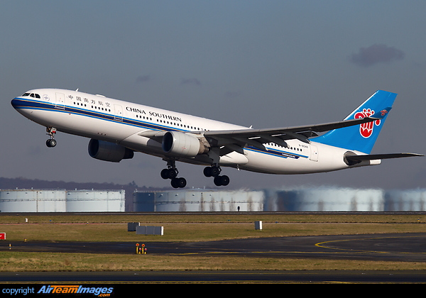 Airbus A330-223 Airbus A330-223