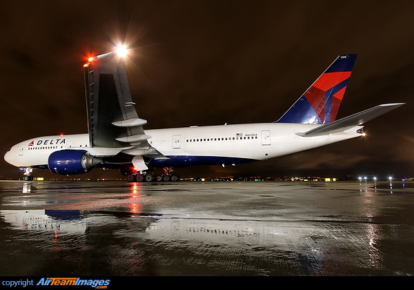 Boeing 777-232/ER Boeing 777-232/ER