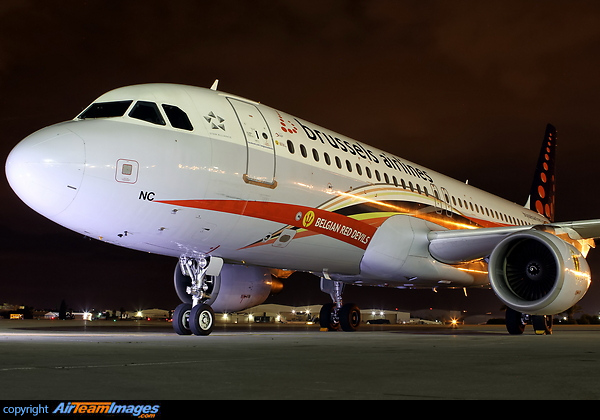 Grounded in TLV after suffering a lightning strike on approach Airbus A320-214