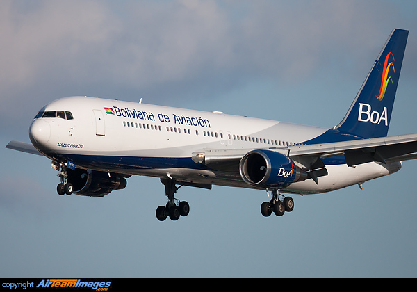 Boeing 767-33A/ER Boeing 767-33A/ER