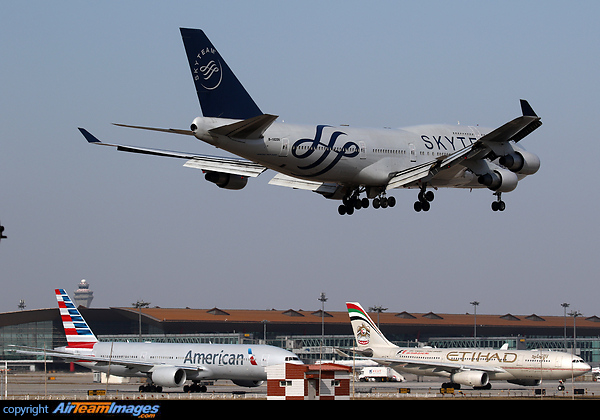Boeing 747-409 Boeing 747-409