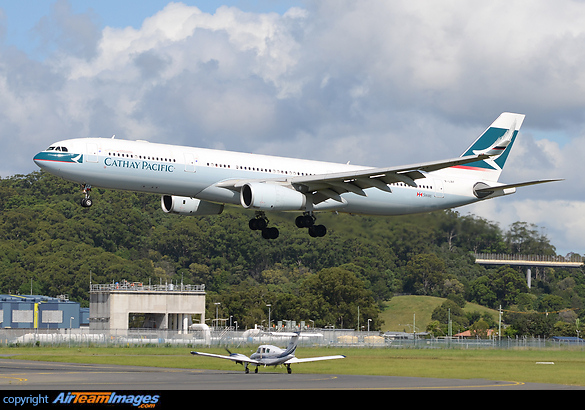 Airbus A330-343 Airbus A330-343