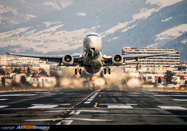 Boeing 737-8K2 Boeing 737-8K2