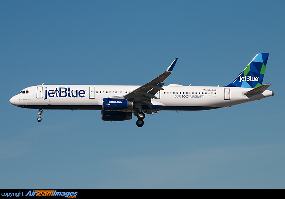 "Menta Fresca" is the 200th aircraft for JetBlue, wearing special markings... Airbus A321-231