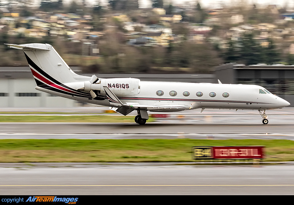 NetJets Gulfstream G450 C/N 4125 N461QS arriving at Boeing Field's 13R. Gulfstream G450