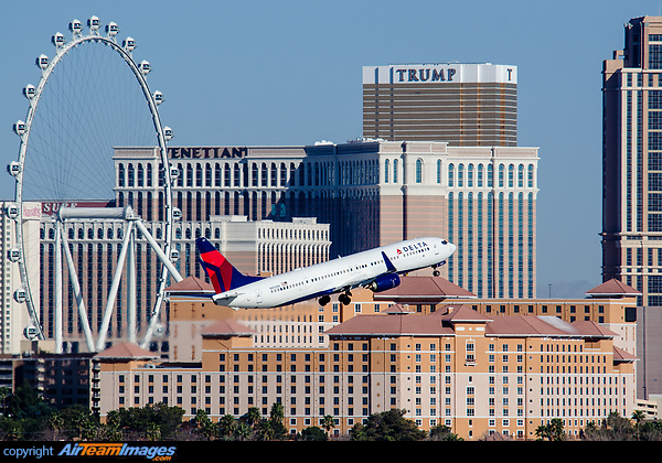 Boeing 737-932/ER Boeing 737-932/ER