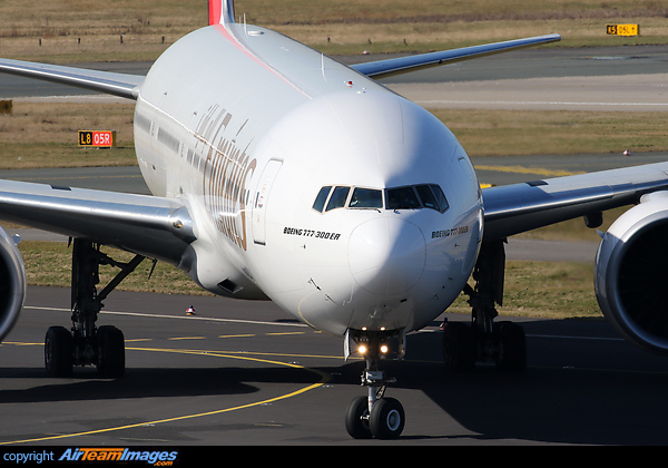 Boeing 777-31H/ER Boeing 777-31H/ER