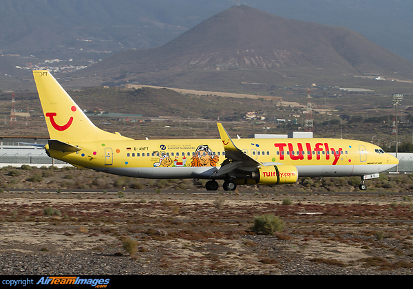 New Tui logojet - Albrecht Drer Airport Nuremberg. Boeing 737-8K5