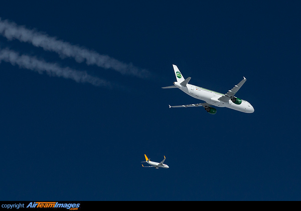 Airbus A321-211 Airbus A321-211