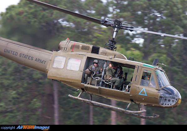 Bell UH-1H Iroquois Bell UH-1H Iroquois