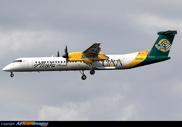 Alaska Horizon Bombardier Dash 8-402Q- cn 4353 N443QX on short final for 16C at Seattle-Tacoma International Airport. Bombardier Dash 8-402Q