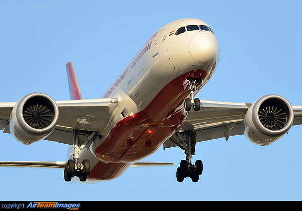 Boeing 787-8 Dreamliner Boeing 787-8 Dreamliner