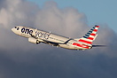 Boeing 737-823