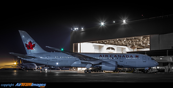 Boeing 787-8 Dreamliner Boeing 787-8 Dreamliner