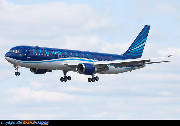 Boeing 767-32L/ER Boeing 767-32L/ER