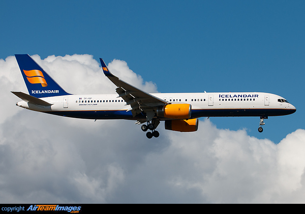 Boeing 757-223 Boeing 757-223