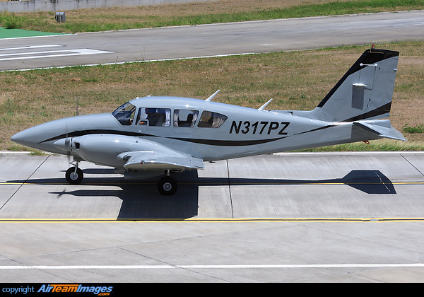 Piper PA-23-250 Aztec Piper PA-23-250 Aztec