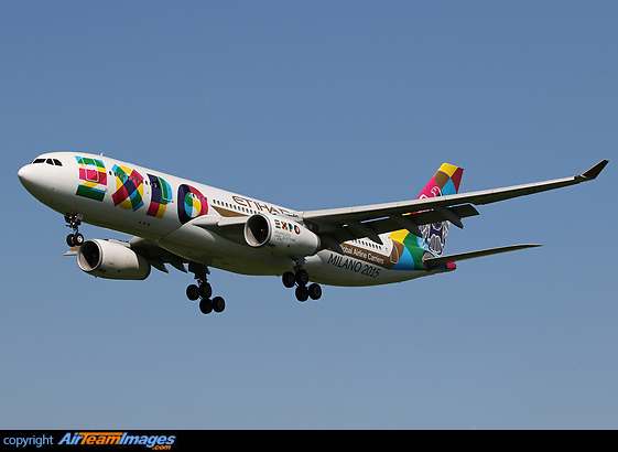 Special paint scheme deco promoting Milano Expo 2015 Airbus A330-243