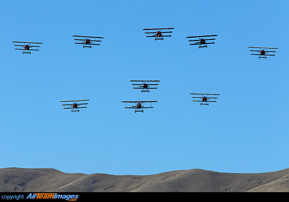 Fokker DR-1 Triplanes in formation at Omaka Airshow 2015 Fokker DR1 Triplane