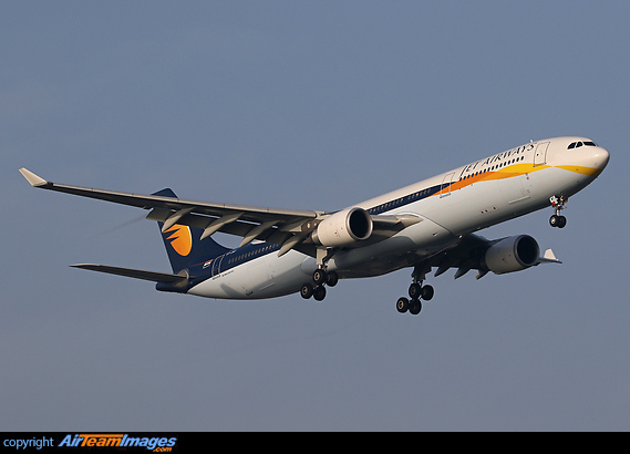 Airbus A330-302 Airbus A330-302