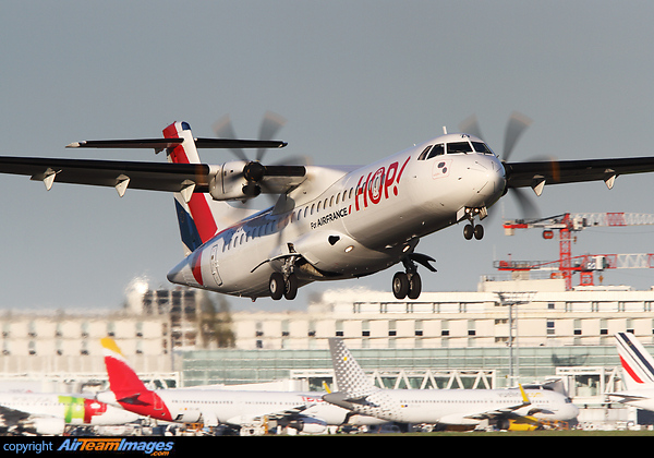 HOP! ATR 72-500 taking off from Paris Orly in bound for Clermont-Ferrand. Paris-Orly West apron in the background. ATR 72-500