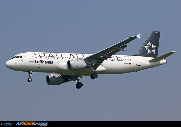 Airbus A320-211 Airbus A320-211