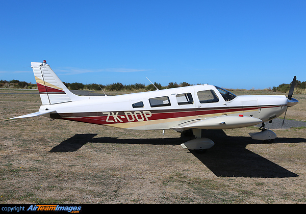 Piper PA-32-300 Cherokee Six Piper PA-32-300 Cherokee Six