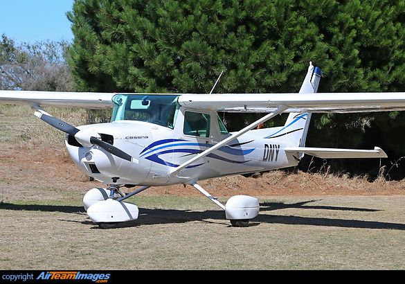 Cessna 150M Cessna 150M