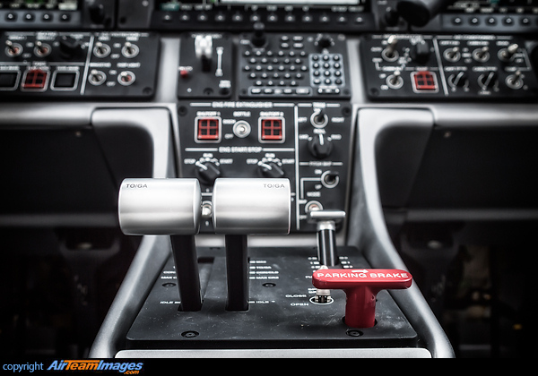 Embraer EMB-500 Phenom 100 Embraer EMB-500 Phenom 100