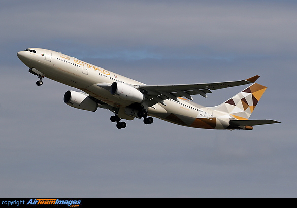 First Airbus A330 in the new Etihad Airways livery. Airbus A330-243