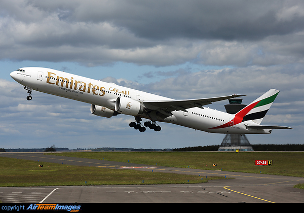 Boeing 777-31H/ER Boeing 777-31H/ER